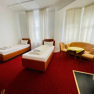  Hotel De Lux